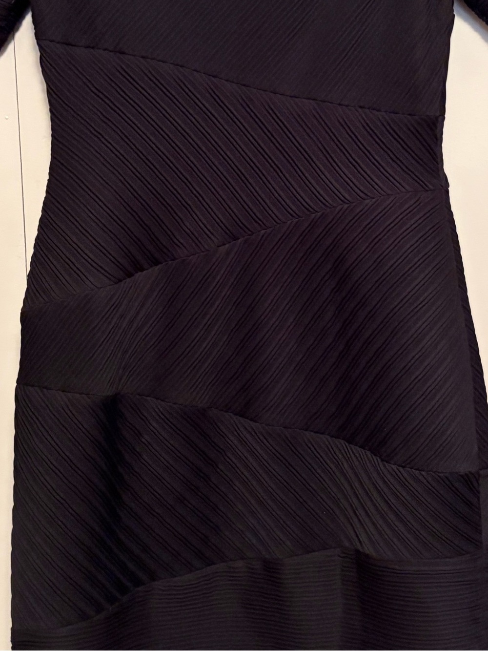 ANTONIO MELANI Black Textured Short Sleeve Sheath Dress - Picture 6 of 9